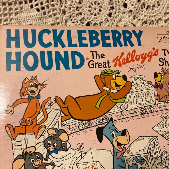 Vintage Huckleberry Hound - Kellogg’s TV Show - Vinyl LP gallery Wall Art Decor - Picture 3 of 17